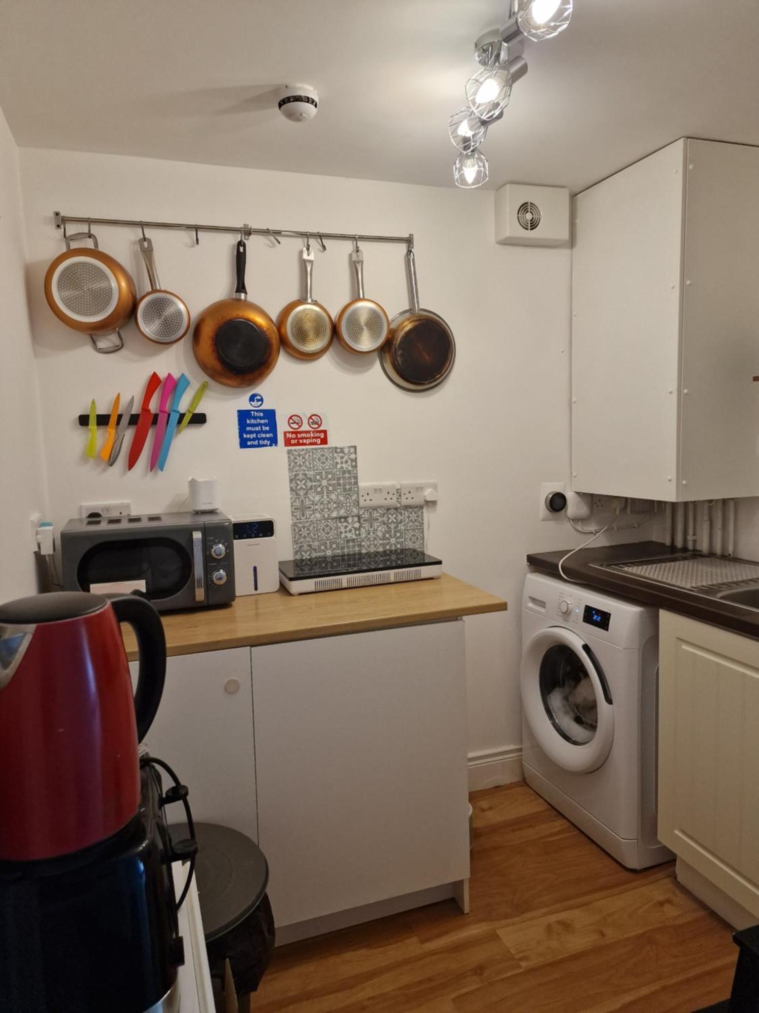 Ostello Aunty Katie'S House, Ni Tourist Board Certified & Located On The Main Oldpark Road To Belfast, With Free Continental Breakfast & Free Ultra Fast Sky Internet, Free Sky Sports & Free Sky Cinema, Self-Check In After 10Pm Gmt Esterno foto