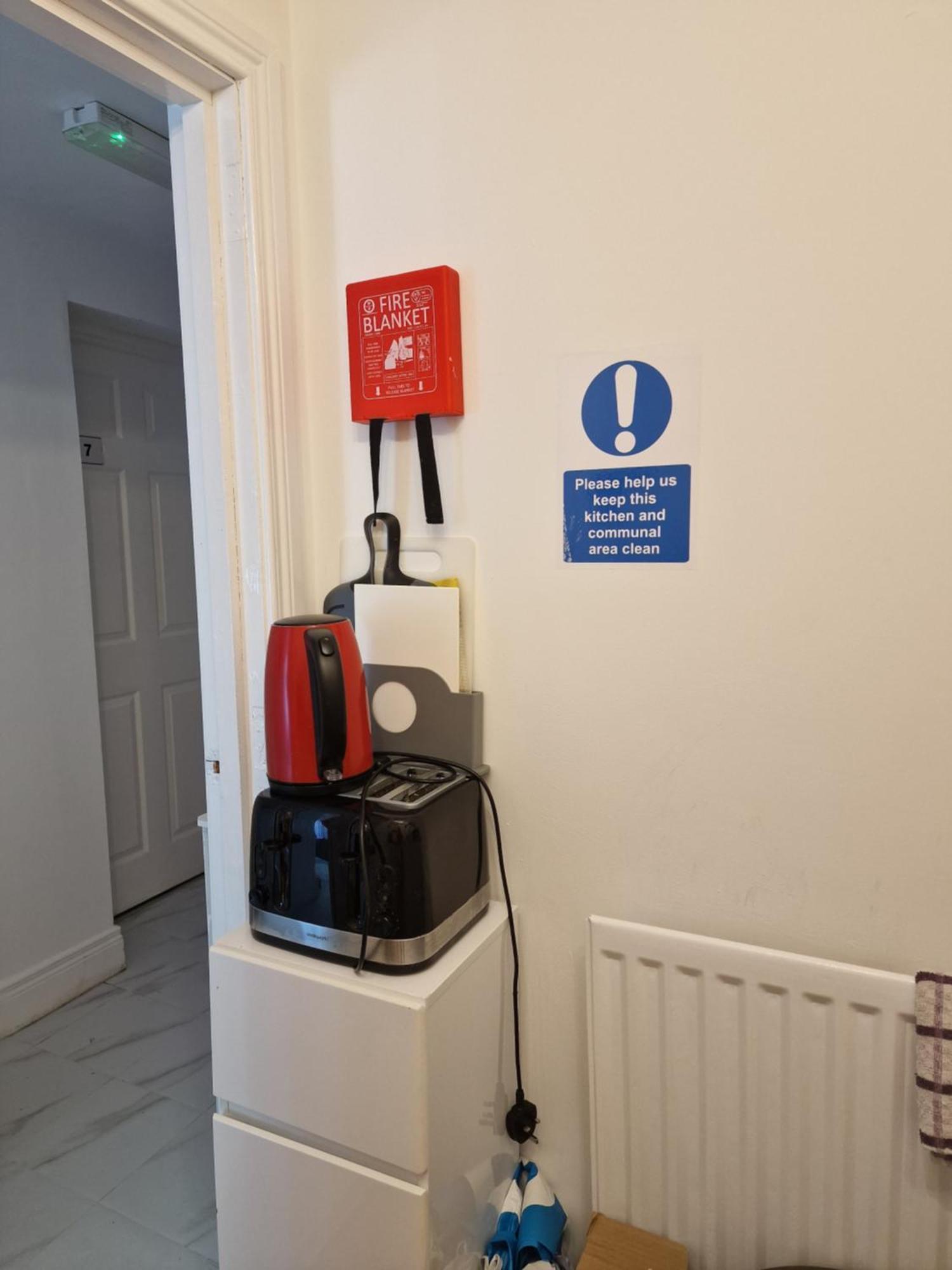 Ostello Aunty Katie'S House, Ni Tourist Board Certified & Located On The Main Oldpark Road To Belfast, With Free Continental Breakfast & Free Ultra Fast Sky Internet, Free Sky Sports & Free Sky Cinema, Self-Check In After 10Pm Gmt Esterno foto