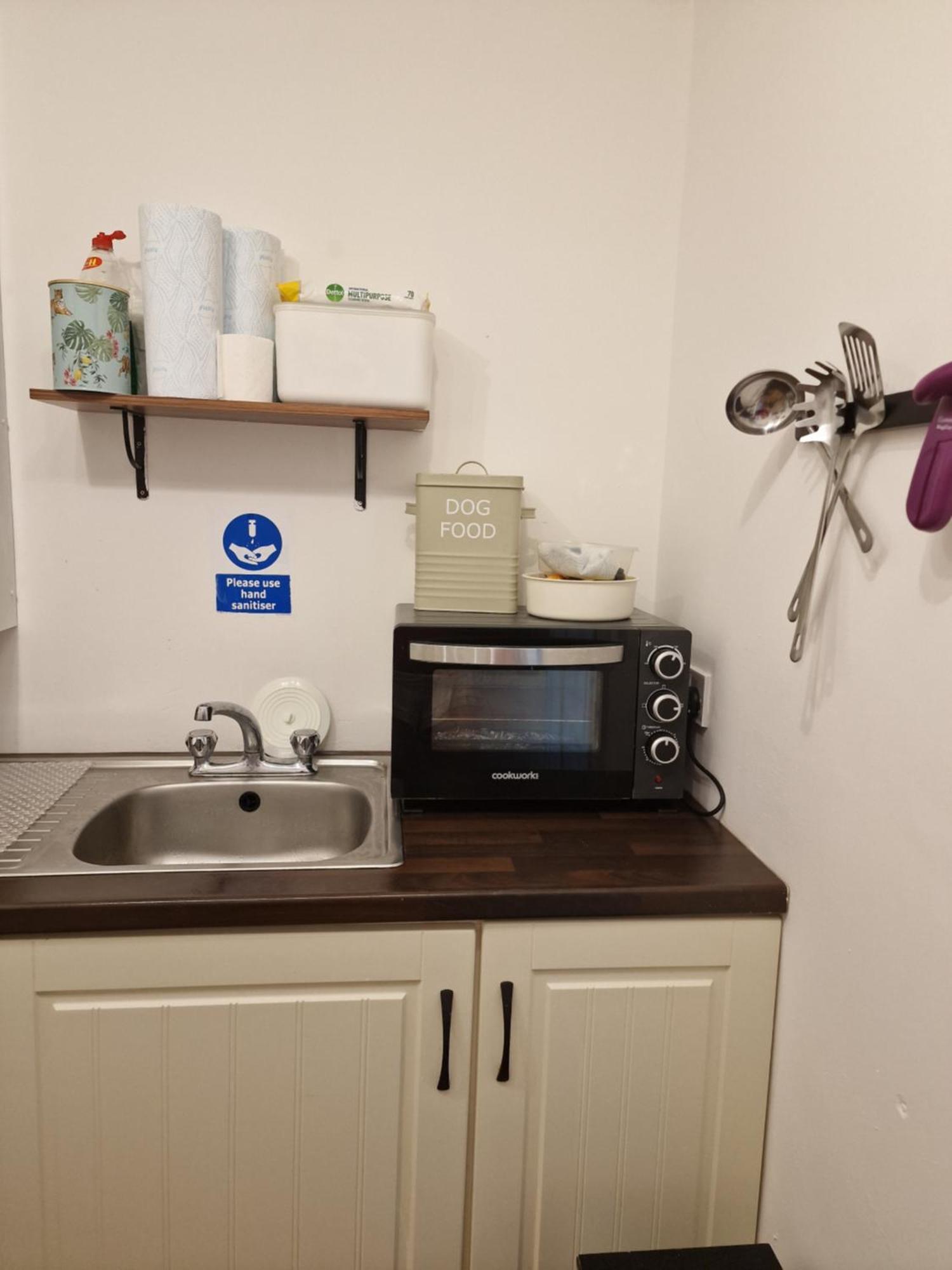 Ostello Aunty Katie'S House, Ni Tourist Board Certified & Located On The Main Oldpark Road To Belfast, With Free Continental Breakfast & Free Ultra Fast Sky Internet, Free Sky Sports & Free Sky Cinema, Self-Check In After 10Pm Gmt Esterno foto