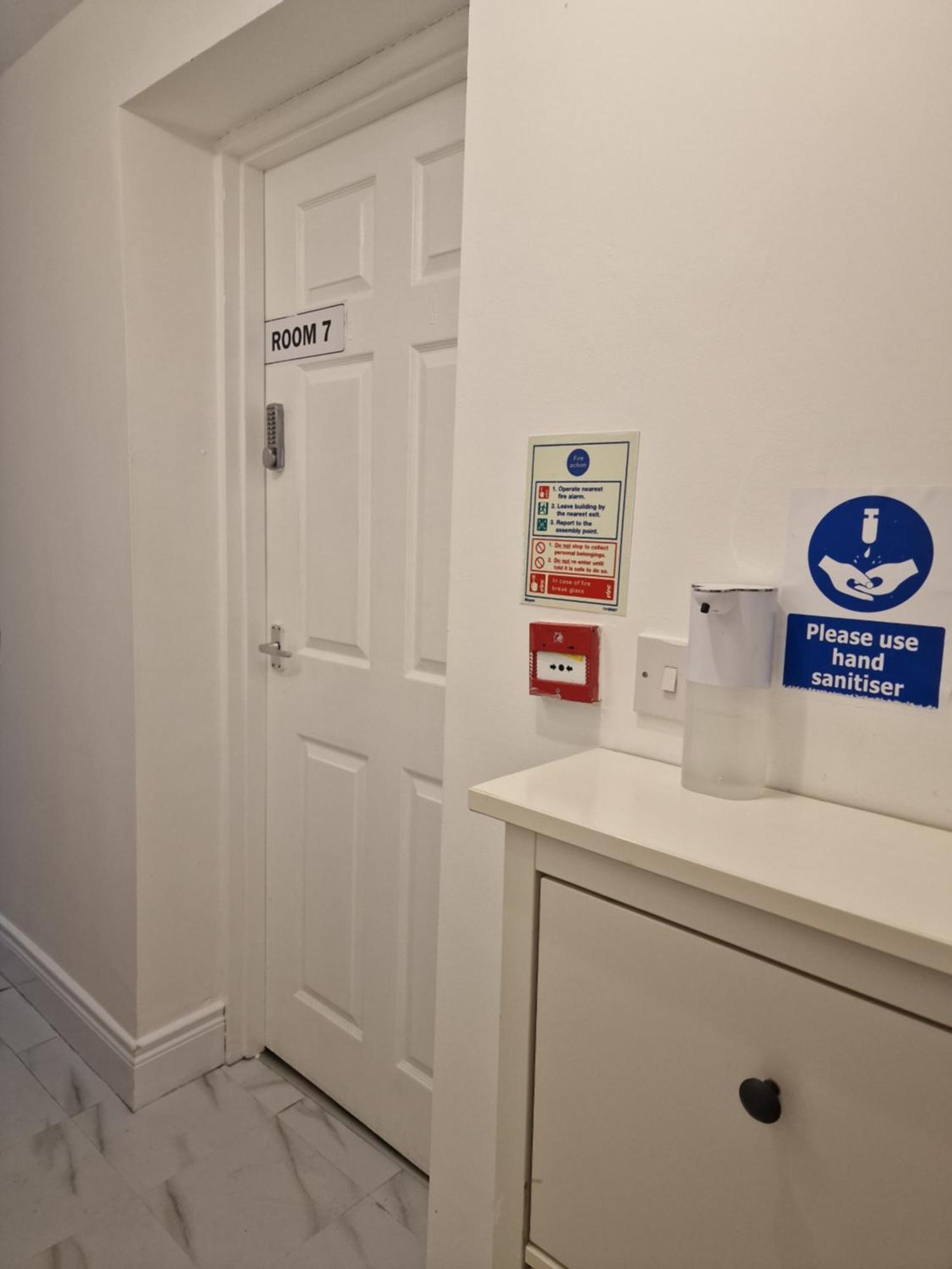 Ostello Aunty Katie'S House, Ni Tourist Board Certified & Located On The Main Oldpark Road To Belfast, With Free Continental Breakfast & Free Ultra Fast Sky Internet, Free Sky Sports & Free Sky Cinema, Self-Check In After 10Pm Gmt Esterno foto