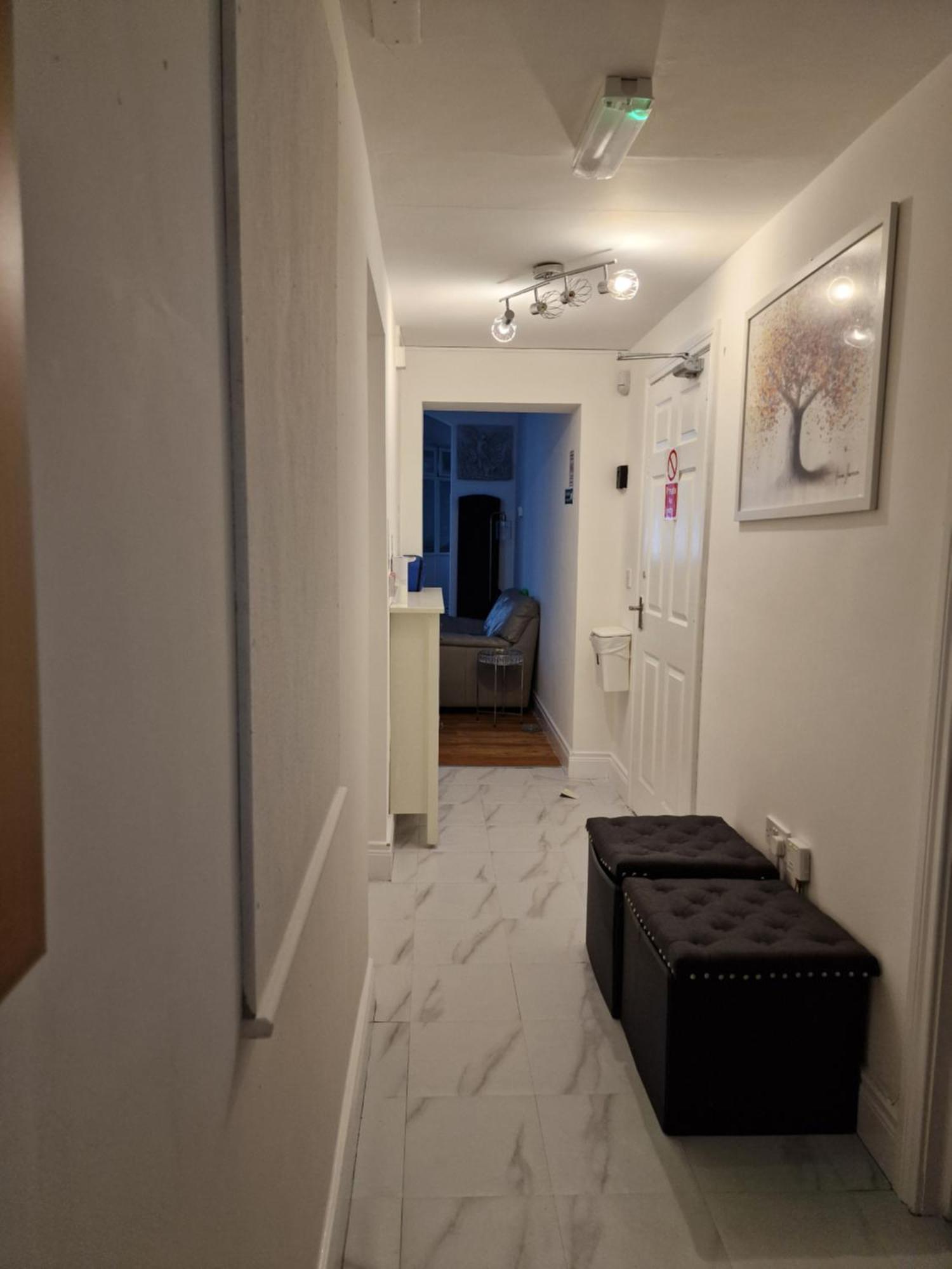 Ostello Aunty Katie'S House, Ni Tourist Board Certified & Located On The Main Oldpark Road To Belfast, With Free Continental Breakfast & Free Ultra Fast Sky Internet, Free Sky Sports & Free Sky Cinema, Self-Check In After 10Pm Gmt Esterno foto