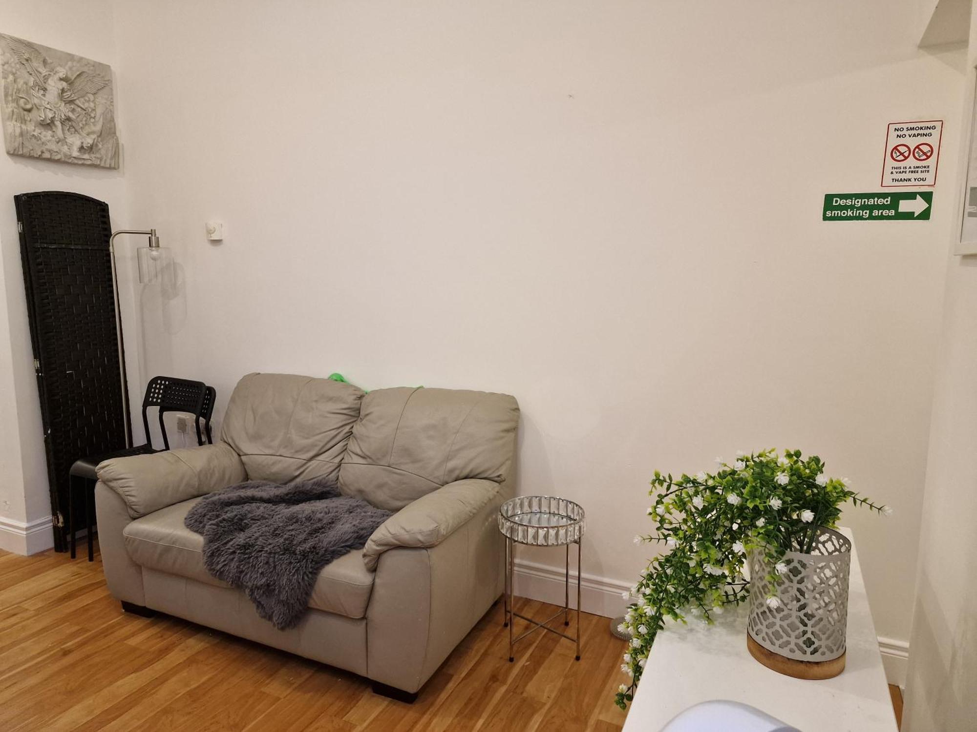 Ostello Aunty Katie'S House, Ni Tourist Board Certified & Located On The Main Oldpark Road To Belfast, With Free Continental Breakfast & Free Ultra Fast Sky Internet, Free Sky Sports & Free Sky Cinema, Self-Check In After 10Pm Gmt Esterno foto