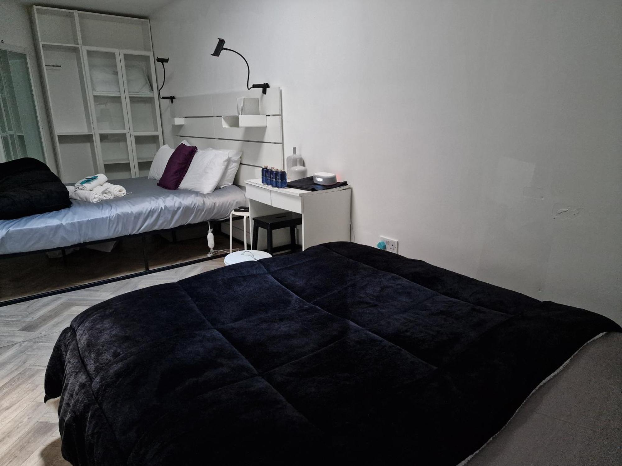 Ostello Aunty Katie'S House, Ni Tourist Board Certified & Located On The Main Oldpark Road To Belfast, With Free Continental Breakfast & Free Ultra Fast Sky Internet, Free Sky Sports & Free Sky Cinema, Self-Check In After 10Pm Gmt Esterno foto