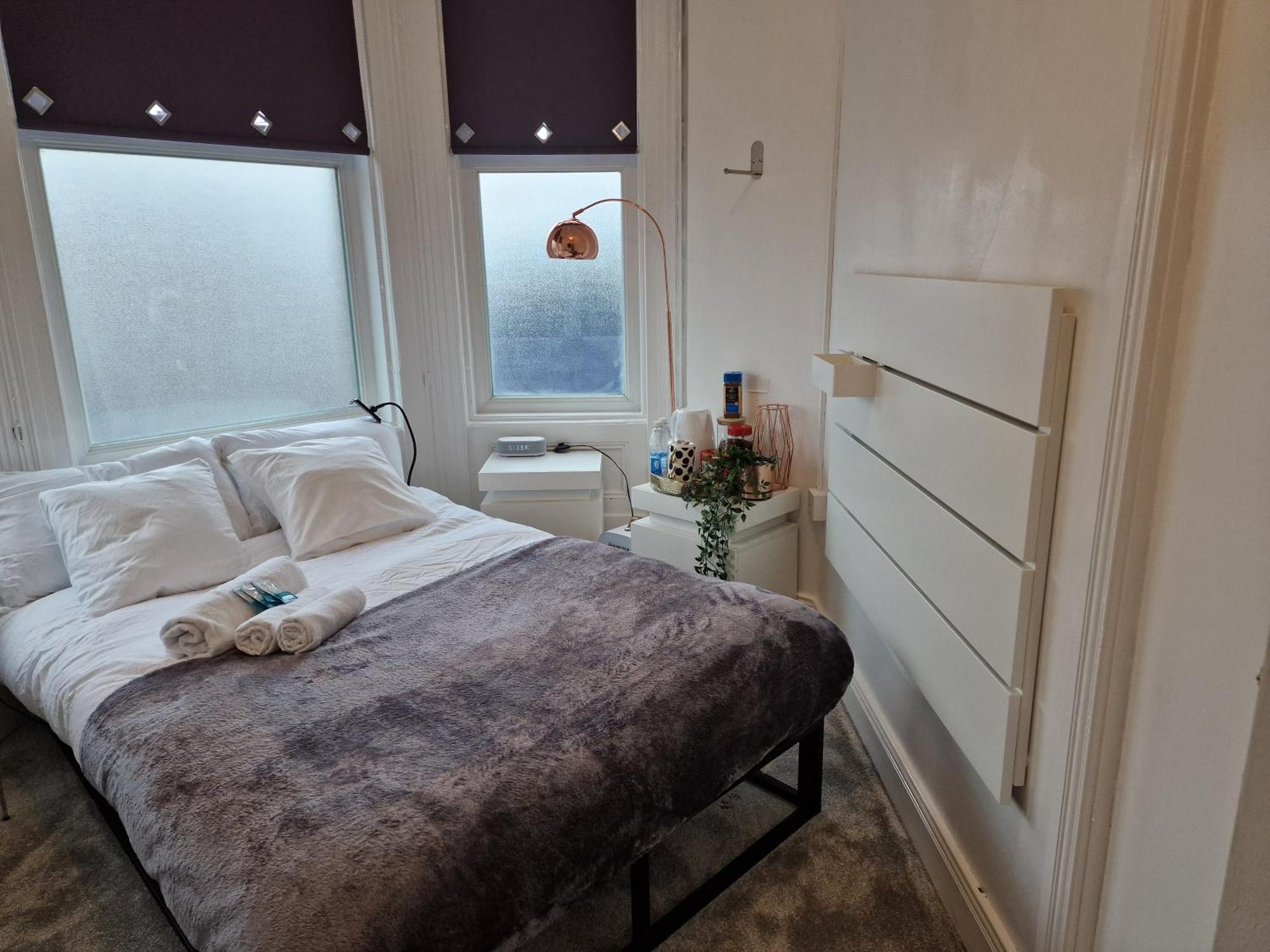 Ostello Aunty Katie'S House, Ni Tourist Board Certified & Located On The Main Oldpark Road To Belfast, With Free Continental Breakfast & Free Ultra Fast Sky Internet, Free Sky Sports & Free Sky Cinema, Self-Check In After 10Pm Gmt Esterno foto
