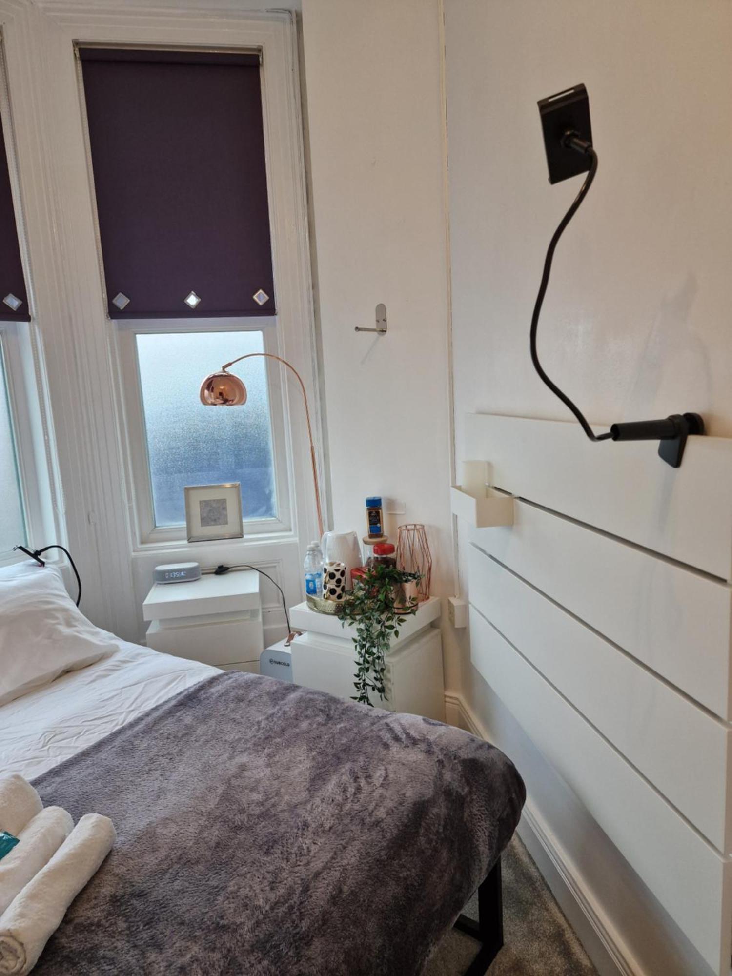 Ostello Aunty Katie'S House, Ni Tourist Board Certified & Located On The Main Oldpark Road To Belfast, With Free Continental Breakfast & Free Ultra Fast Sky Internet, Free Sky Sports & Free Sky Cinema, Self-Check In After 10Pm Gmt Esterno foto